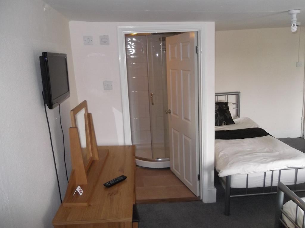 The Plough Bicester Room photo