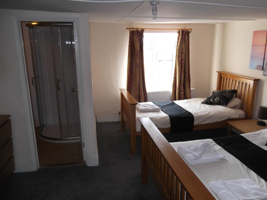 The Plough Bicester Room photo